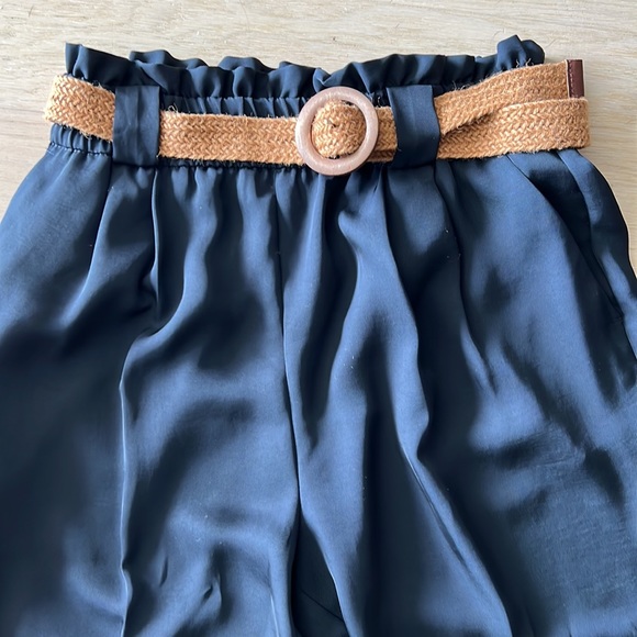 Zara navy pants w belt - Picture 2 of 3